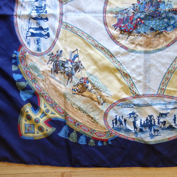 HERMES Made in France - African Life / Battle / Hunting Scene  Silk Scarf - Picture 2 of 7
